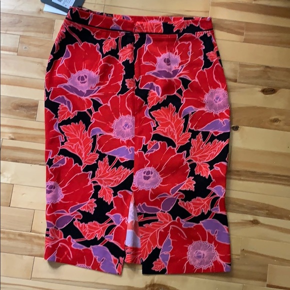 Who what wear skirt size 6 - Picture 4 of 5